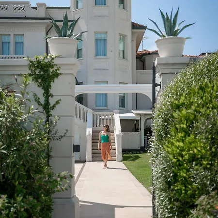 Carducci 76 Otel 4*