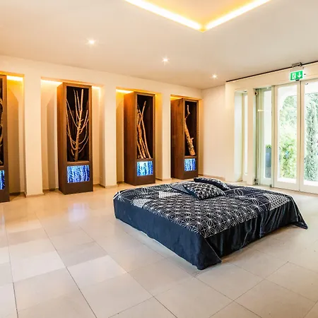 Otel Carducci 76