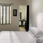 Hotel Carducci 76