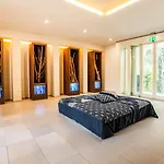 Hotel Carducci 76