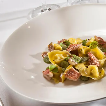 Carducci 76 فندق كاتوليكا