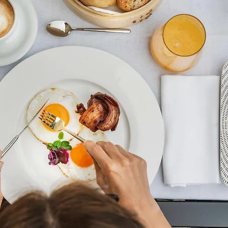 Carducci 76 4* Cattolica