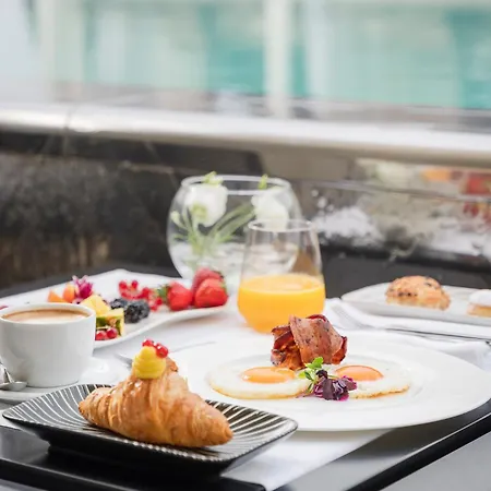 فندق Carducci 76 كاتوليكا