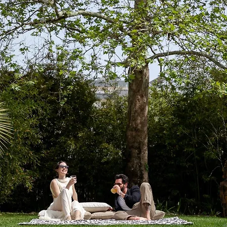 Carducci 76 فندق كاتوليكا