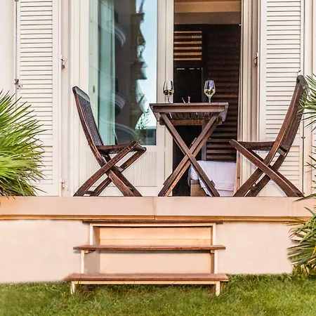 Carducci 76 Cattolica