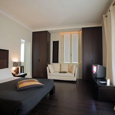 Carducci 76 فندق