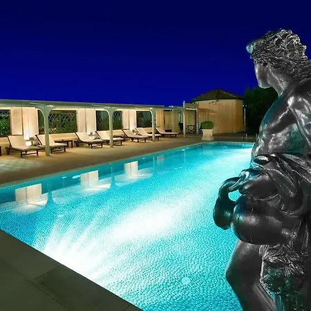 Hotel Carducci 76 4*