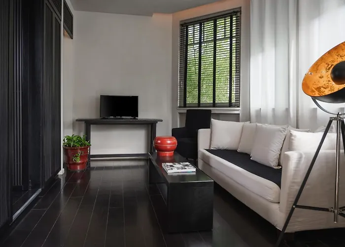 Carducci 76 Отель Каттолика