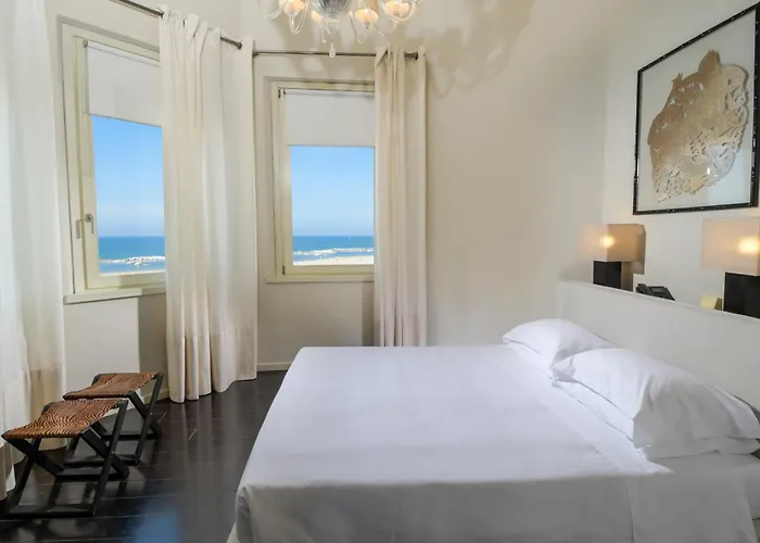 Hotel Carducci 76 4*