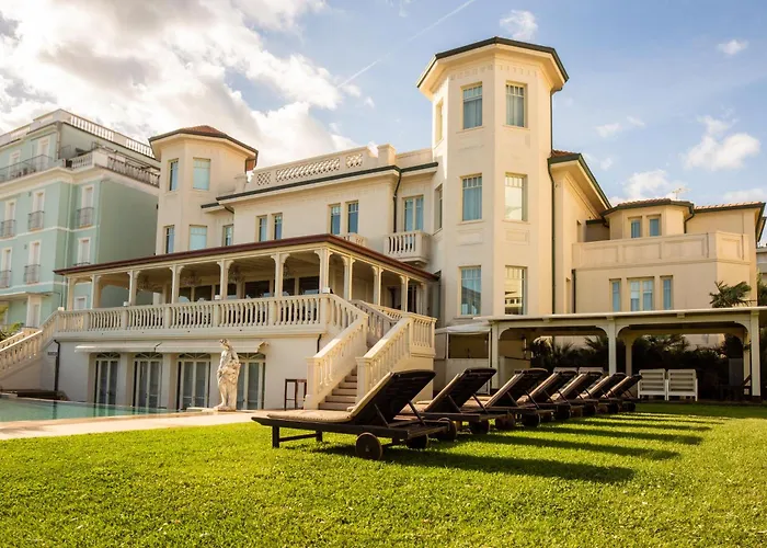 Carducci 76 4* Cattolica