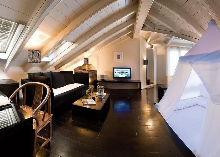 Carducci 76 Каттолика